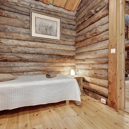 The Hideaway By Hilla Apartment